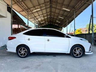 2016 Toyota Yaris Ativ - image blurred placeholder