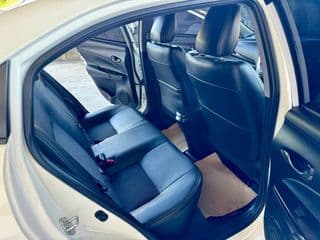 2016 Toyota Yaris Ativ - image blurred placeholder