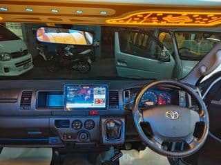 Toyota commuter 2017 3.0 Diesel - image blurred placeholder