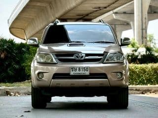 Toyota FORTUNER 3.0 V 4WD AT ปี 2007 จด 08 - image blurred placeholder