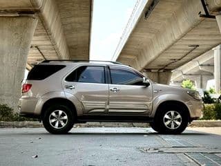 Toyota FORTUNER 3.0 V 4WD AT ปี 2007 จด 08 - image blurred placeholder