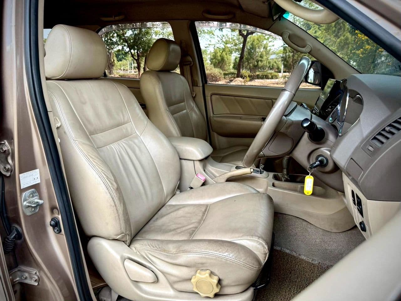 Toyota FORTUNER 3.0 V 4WD AT ปี 2007 จด 08