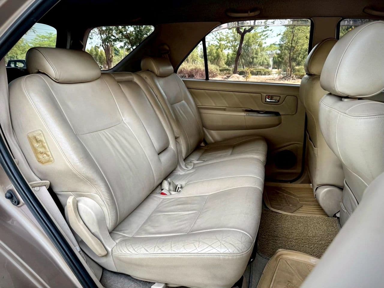 Toyota FORTUNER 3.0 V 4WD AT ปี 2007 จด 08