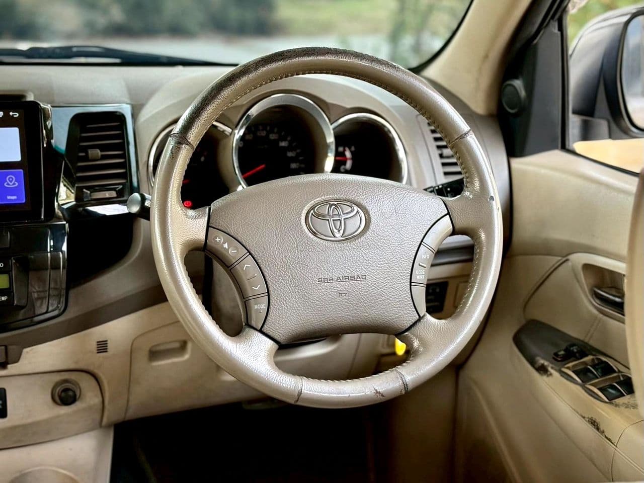 Toyota FORTUNER 3.0 V 4WD AT ปี 2007 จด 08