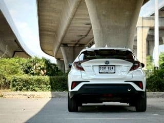 Toyota C-HR 1.8 Hybrid High AT. 2018 Registered 2019 - image blurred placeholder