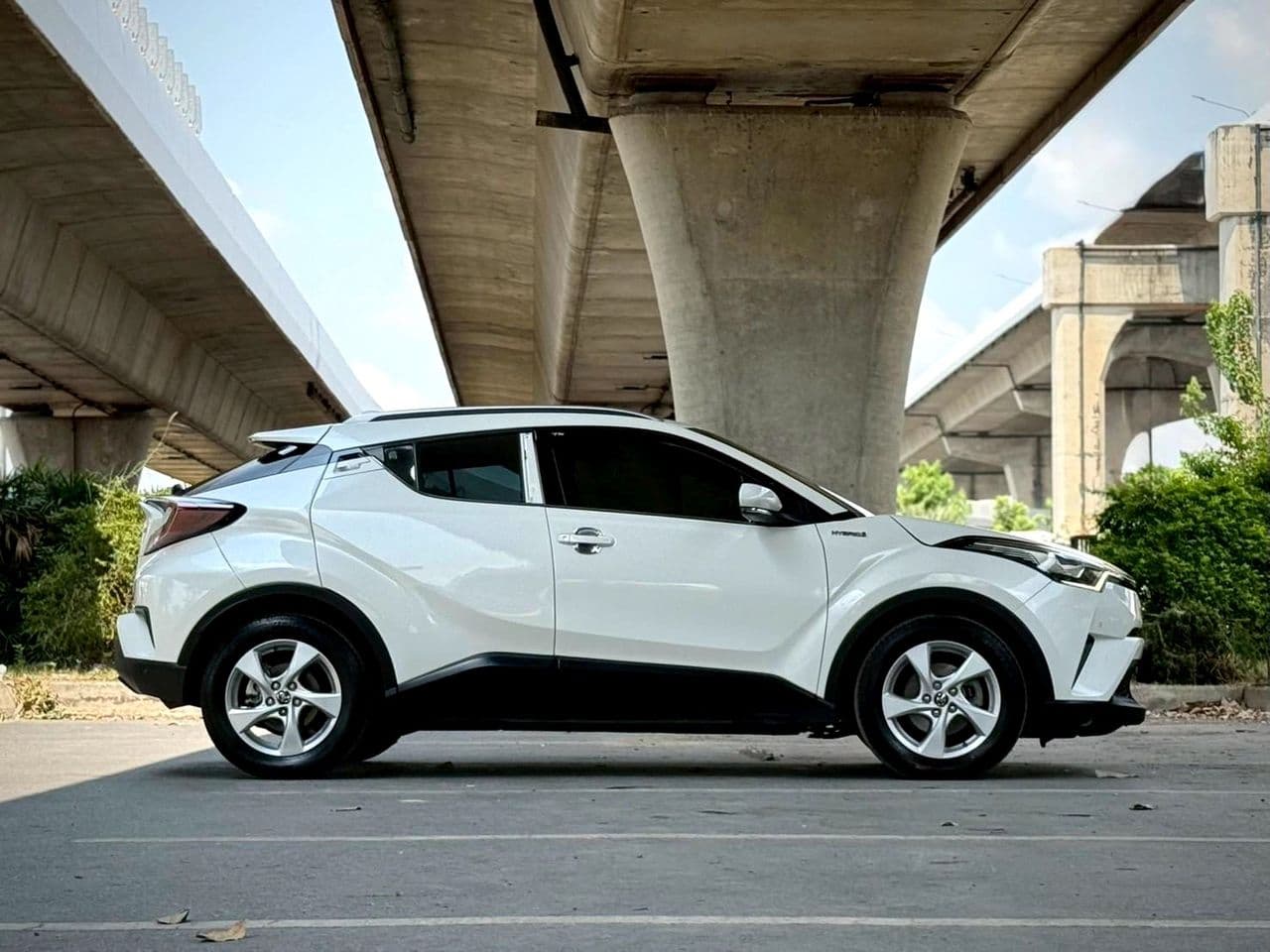 Toyota C-HR 1.8 Hybrid High AT. 2018 Registered 2019