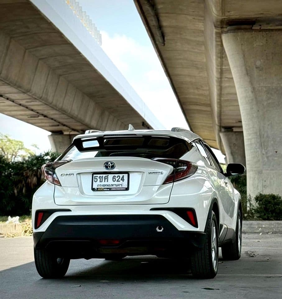 Toyota C-HR 1.8 Hybrid High AT. 2018 Registered 2019