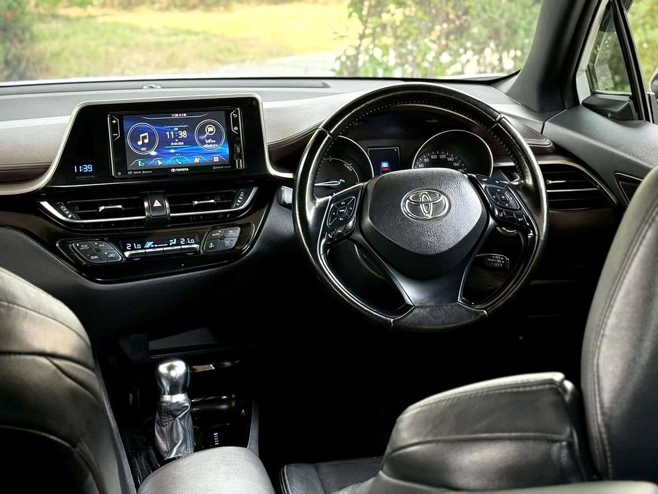 Toyota C-HR 1.8 Hybrid High AT. 2018 Registered 2019