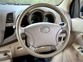 Toyota HILUX VIGO 2.5 E Extra Cab MT. 2006 - image blurred placeholder