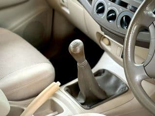 Toyota HILUX VIGO 2.5 E Extra Cab MT. 2006 - image blurred placeholder