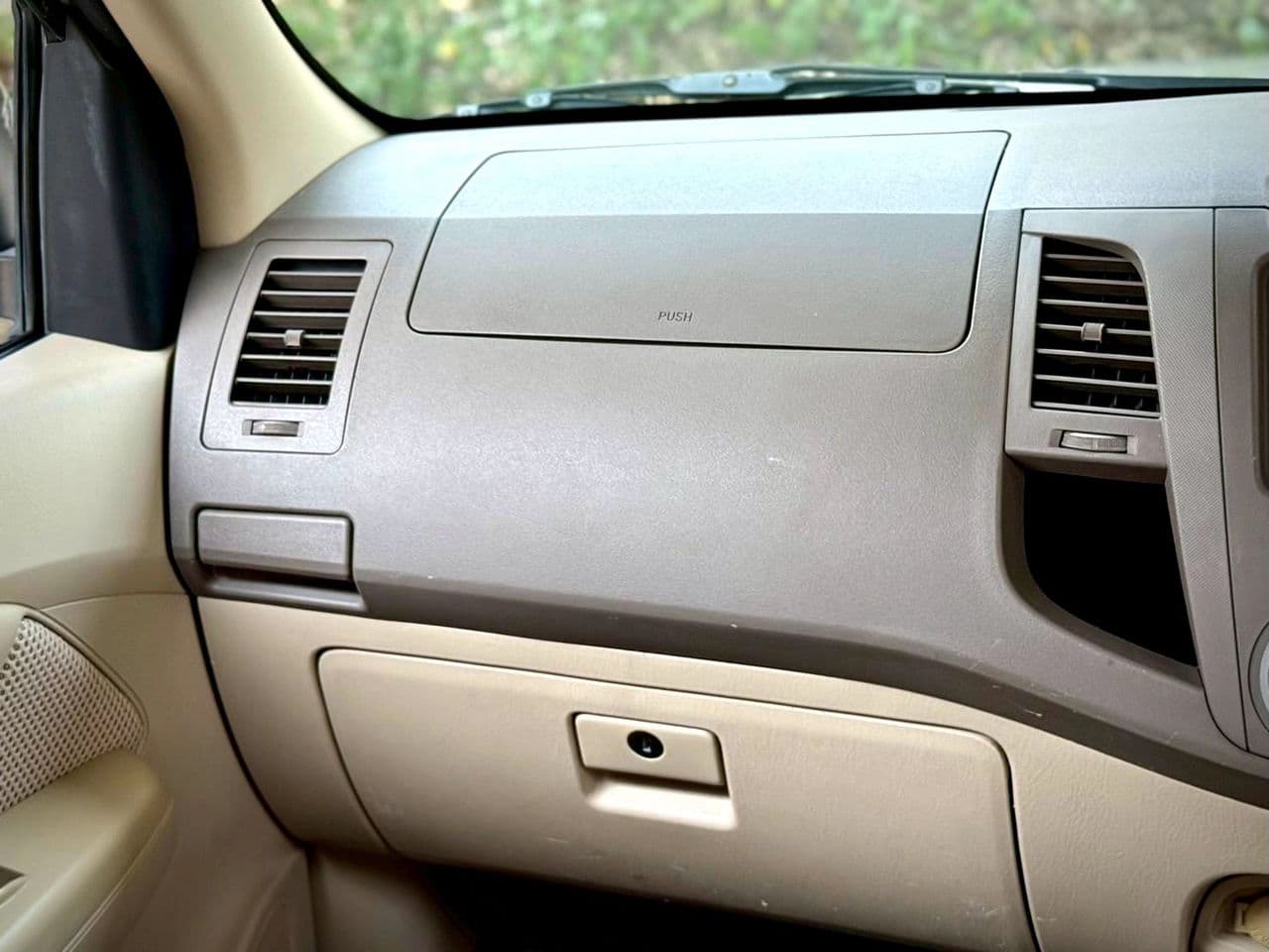 Toyota HILUX VIGO 2.5 E Extra Cab MT. 2006