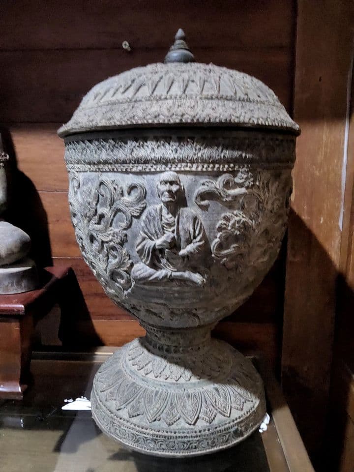 เครื่องเงินโบราณ