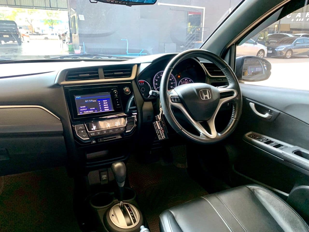 ปี 2016 HONDA BR-V 1.5 SV A/T