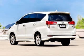 2018 Toyota Innova 2.8V A/T - image blurred placeholder