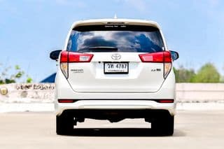 2018 Toyota Innova 2.8V A/T - image blurred placeholder