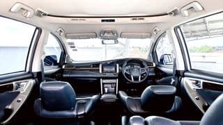 2018 Toyota Innova 2.8V A/T - image blurred placeholder