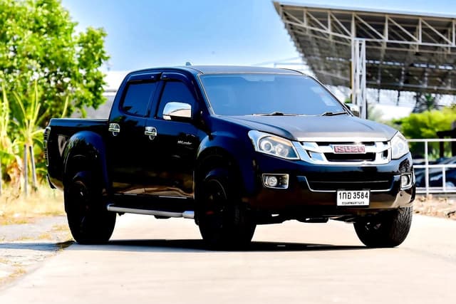 2013 Isuzu D-max hilander 3.0 Ddi VGS Z-Preztise M/T