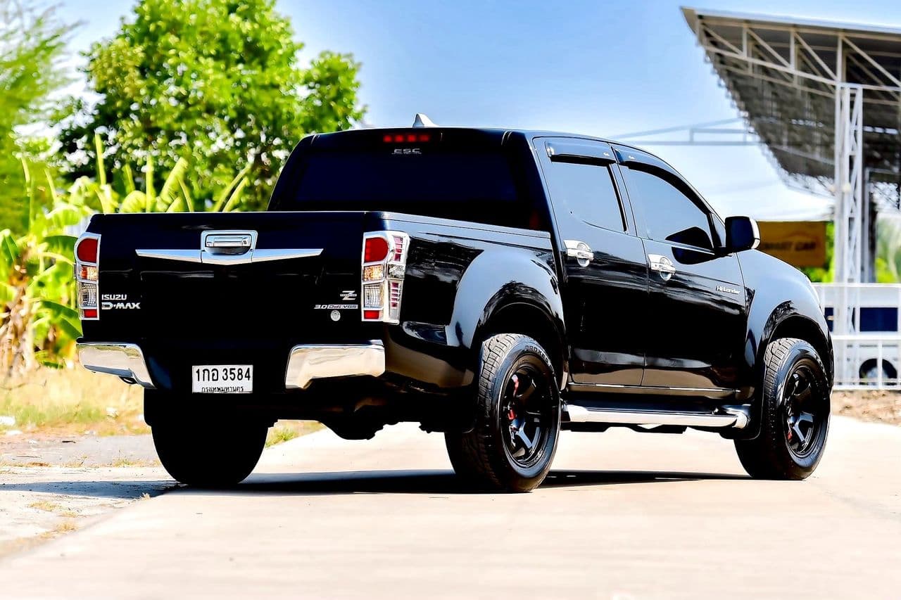 2013 Isuzu D-max hilander 3.0 Ddi VGS Z-Preztise M/T