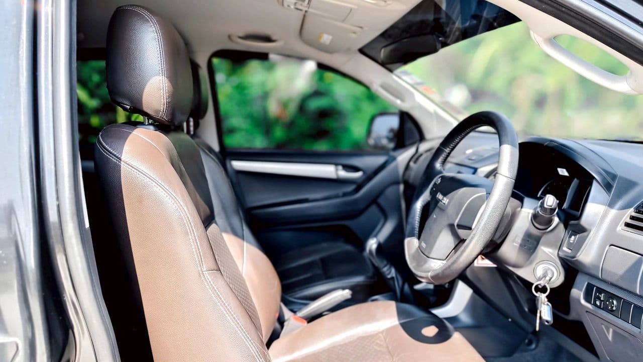 2013 Isuzu D-max hilander 3.0 Ddi VGS Z-Preztise M/T