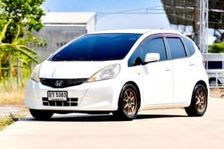 2011 Honda Jazz 1.5 S i-VTEC แฮทช์แบ็ก A/T - image blurred placeholder