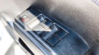 2011 Honda Jazz 1.5 S i-VTEC แฮทช์แบ็ก A/T - image blurred placeholder