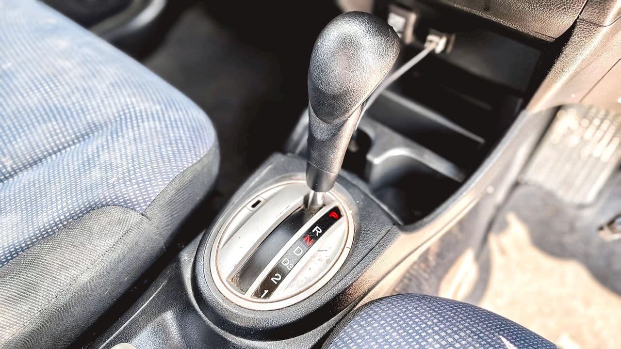 2011 Honda Jazz 1.5 S i-VTEC แฮทช์แบ็ก A/T