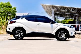 2019 TOYOTA C-HR 1.8 Hybrid High TOP A/T - image blurred placeholder