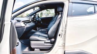 2019 TOYOTA C-HR 1.8 Hybrid High TOP A/T - image blurred placeholder