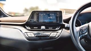 2019 TOYOTA C-HR 1.8 Hybrid High TOP A/T - image blurred placeholder