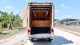 2021 TOYOTA Hilux Revo Smart Cab 2.4 6M/T - image blurred placeholder