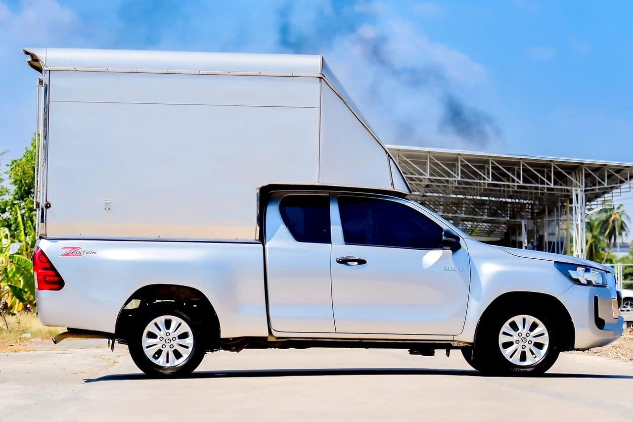 2021 TOYOTA Hilux Revo Smart Cab 2.4 6M/T