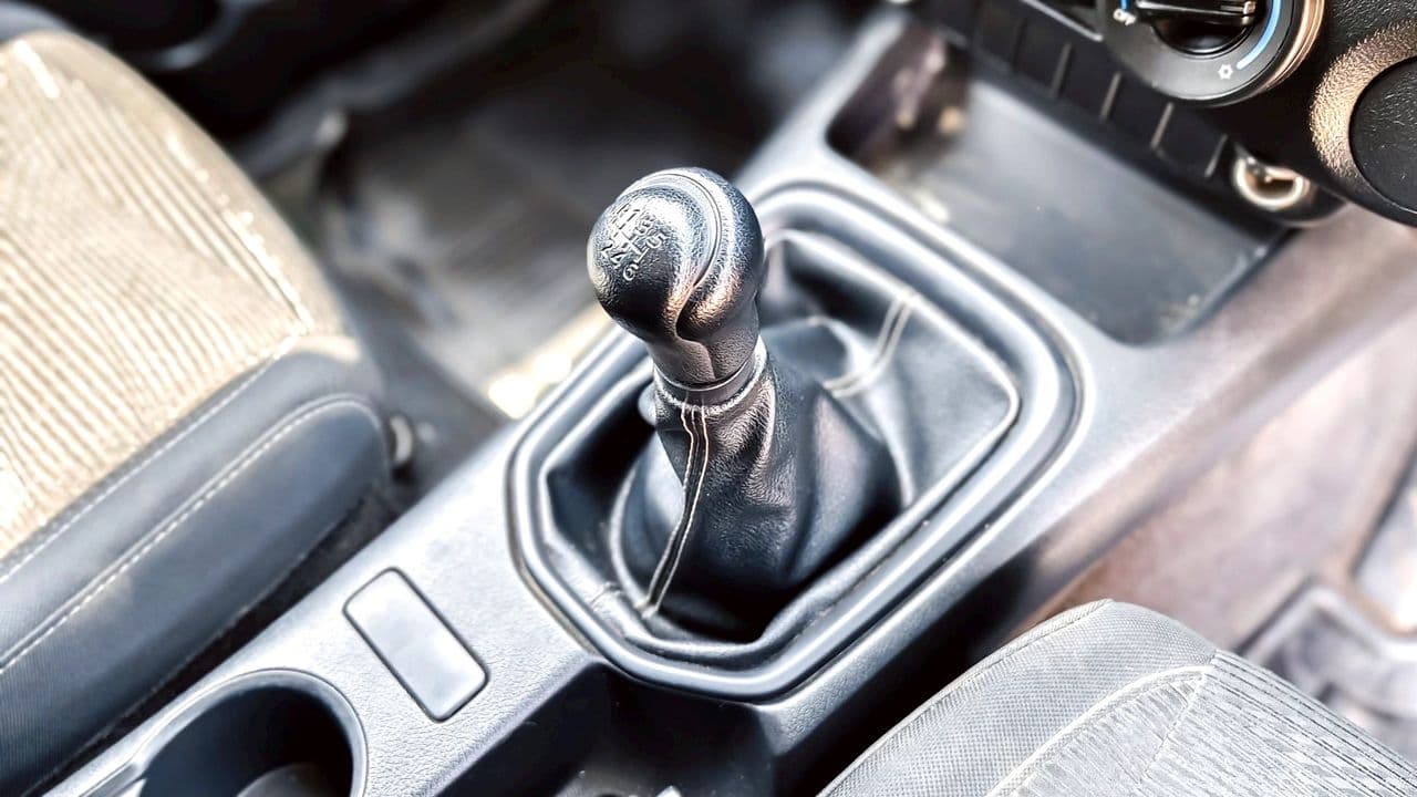 2021 TOYOTA Hilux Revo Smart Cab 2.4 6M/T