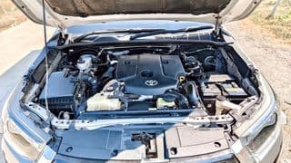 2021 TOYOTA Hilux Revo Smart Cab 2.4 6M/T - image blurred placeholder