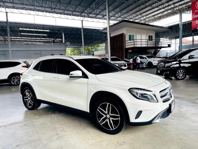 ปี 2017 MERCEDES-BENZ GLA200 1.6 Urban W156