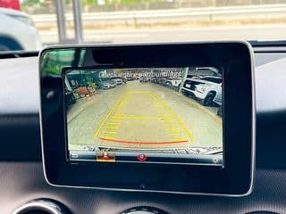 2017 MERCEDES-BENZ GLA200 1.6 Urban W156 - image blurred placeholder