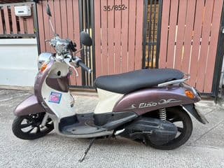 Yamaha​ Fino - image blurred placeholder