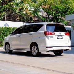 2017 TOYOTA INNOVA CRYSTA 2.8 V - image blurred placeholder