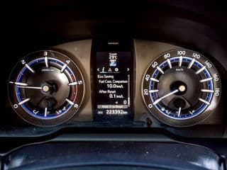 2017 TOYOTA INNOVA CRYSTA 2.8 V - image blurred placeholder