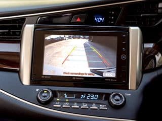 2017 TOYOTA INNOVA CRYSTA 2.8 V - image blurred placeholder