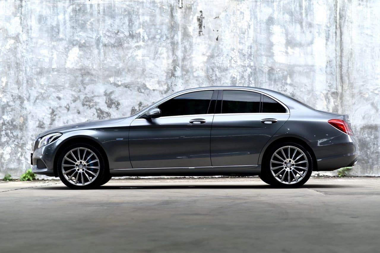 ปี 2017 Benz C350e AMG Dynamic W205