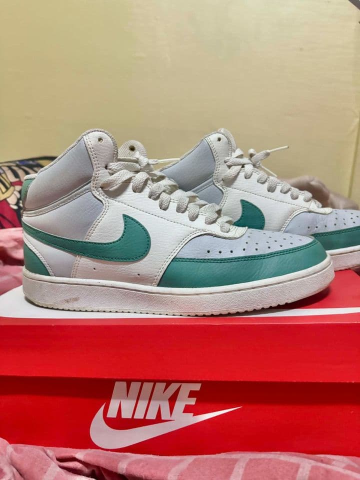 รองเท้า Nike Court Vision Mid Next Nature