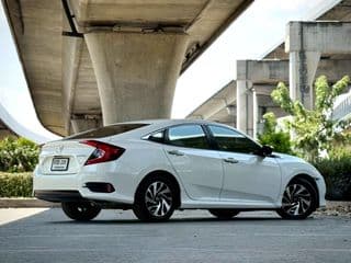2016 Honda CIVIC FC 1.8 EL AT - image blurred placeholder