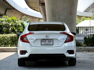 2016 Honda CIVIC FC 1.8 EL AT - image blurred placeholder