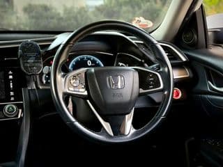 2016 Honda CIVIC FC 1.8 EL AT - image blurred placeholder