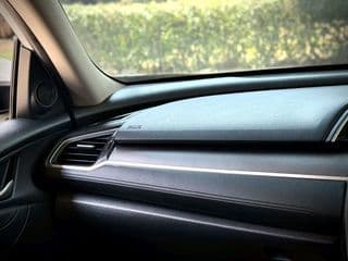 2016 Honda CIVIC FC 1.8 EL AT - image blurred placeholder