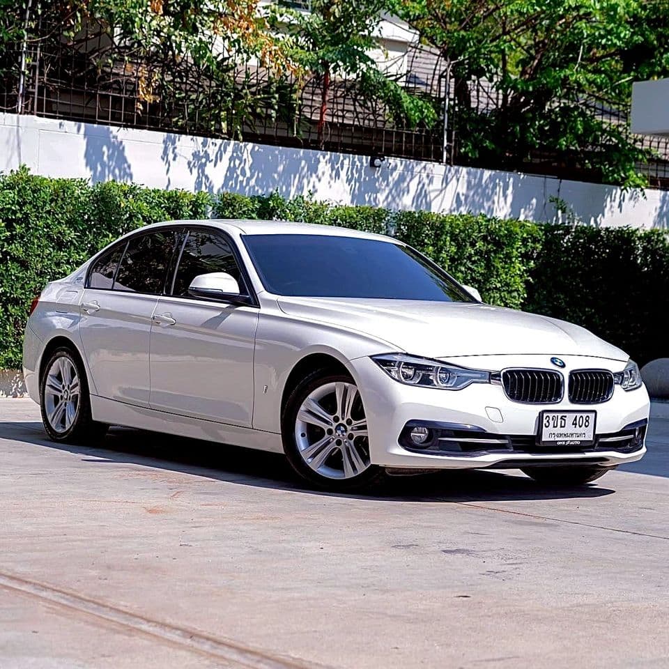 2017 BMW 330e 2.0 Iconic (CKD) F30