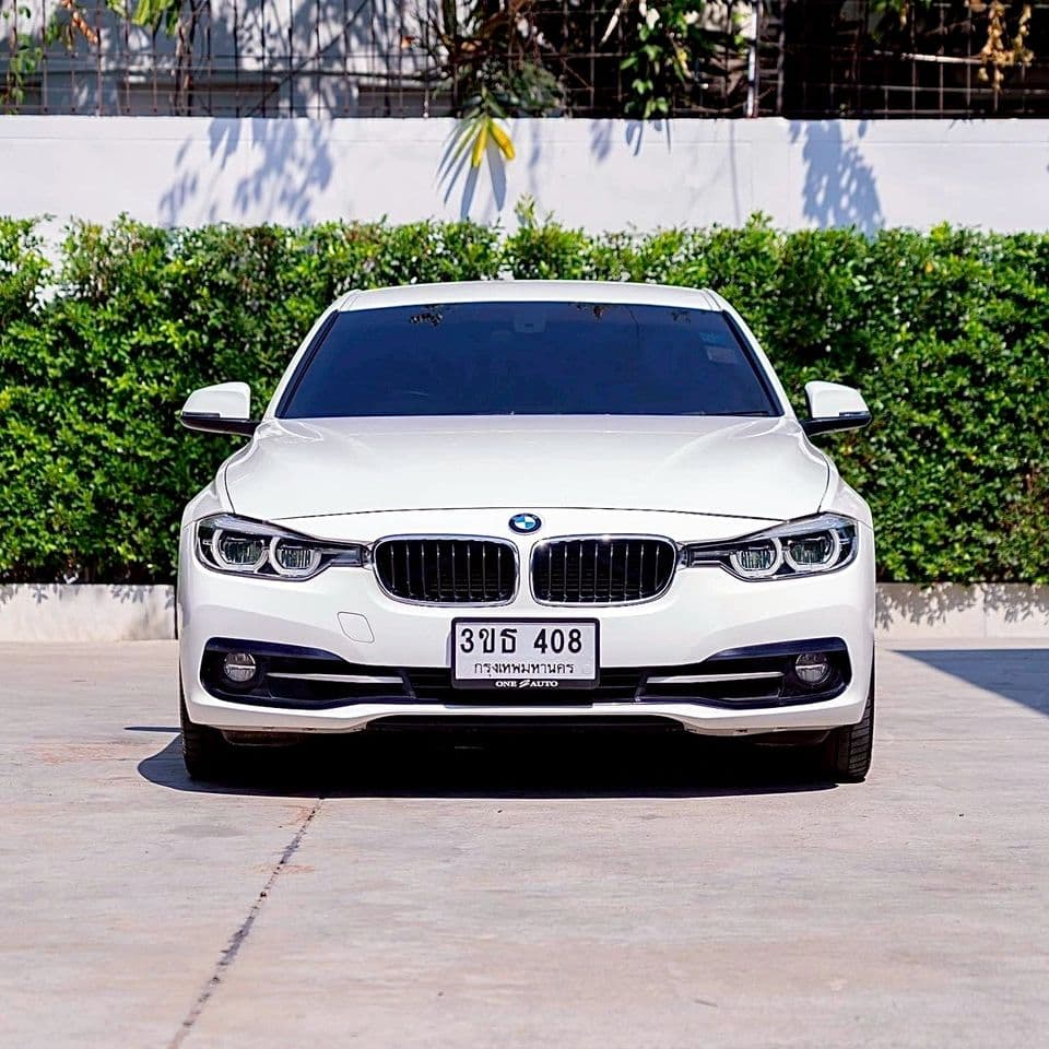 2017 BMW 330e 2.0 Iconic (CKD) F30