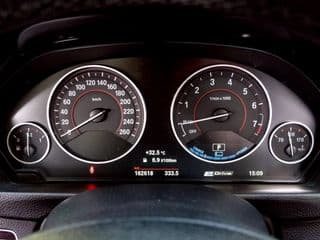 2017 BMW 330e 2.0 Iconic (CKD) F30 - image blurred placeholder