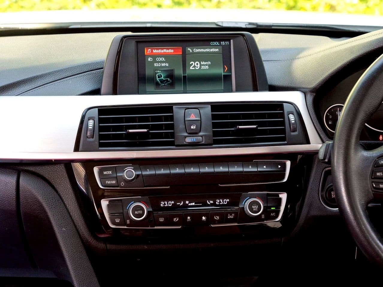 2017 BMW 330e 2.0 Iconic (CKD) F30