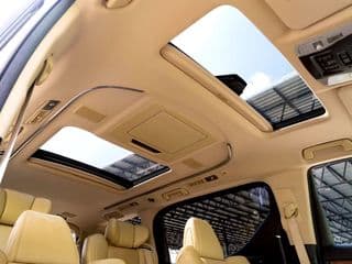 2015 TOYOTA VELLFIRE 2.5 Hybrid (ชุดแต่ง LEXUS LM300) - image blurred placeholder